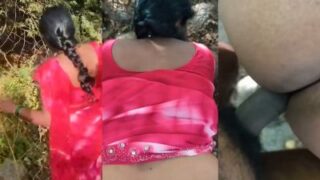 Video Desi Panas, Ibu Desa Ngentot Di Alam Terbuka – Bagian 1