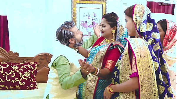 Burha Sasur Ki Tharki Chhedchhad: Chaun Nai Bahuon Ke Saath Gandi Raat