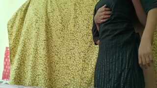 Pasangan Mesra Bergairah Merekam Aksi Ranjang Suami Menggila Di Tubuh Istri