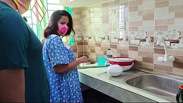 Bhabhi Kesepian Berbagi Memeknya Dengan Devar Panas Ganas
