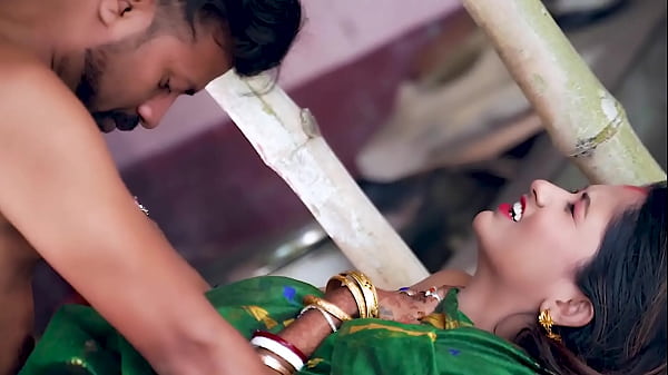 Desi Bhabhi Digoda Devar Ke Saath Bahar Khule Mein Gandagi Bhare Hindi Awaz Mein