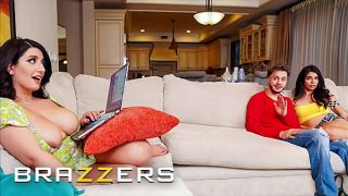 Sarah Arab Menggoda Pacar Temen Sekamar Sampe Ngewe Panas Di Belakang Temennya – Brazzers