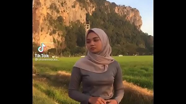 Goyangan Maut Bertudung