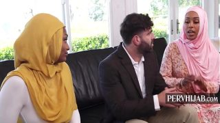 Ibu Tiri Berhijab Ngotot Ingin Cucu, Rela Suaminya Yang Menghamili Anak Tirinya