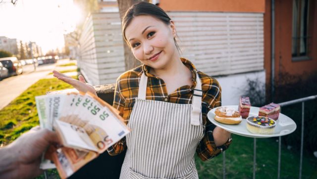 Agen Publik – Kue Krim Dan Mani Di Dalam