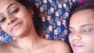 Desi Lovers Telanjang Bulat, Tantangan Bikin Makin Basah.