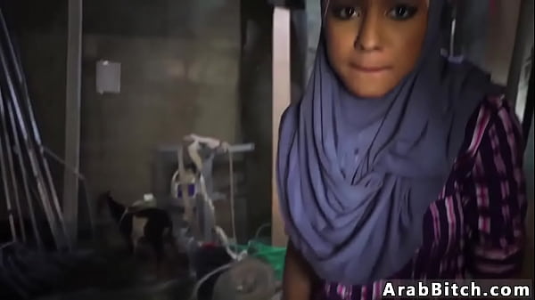 Ngewe Arab Ketat, Titik Jatuh Pantat, 23km Dari Base, Bikin Makin Erotis.