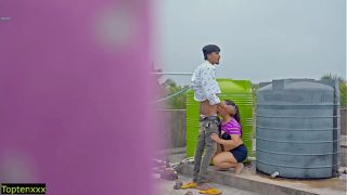 Ngentot Di Atap Panas Banget! Jangan Keluarin Di Dalem Ya