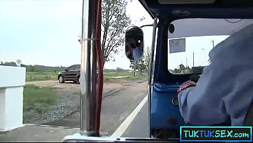 Mamat Thai Tua Digebuk Di Pinggir Jalan Terus Digojlok Di Mobil