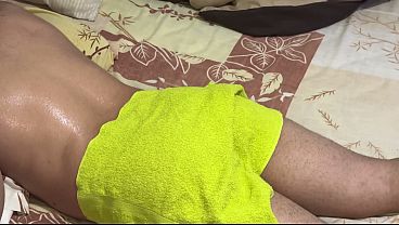 Mertua Montok Bantuin Mantu; Pijat Malah Berakhir Panas.