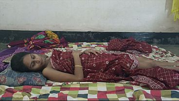Desi Bhabhi Digauli Sama Tetangga, Kontol Keras Nusuk Dalem Sampe Muncrat.