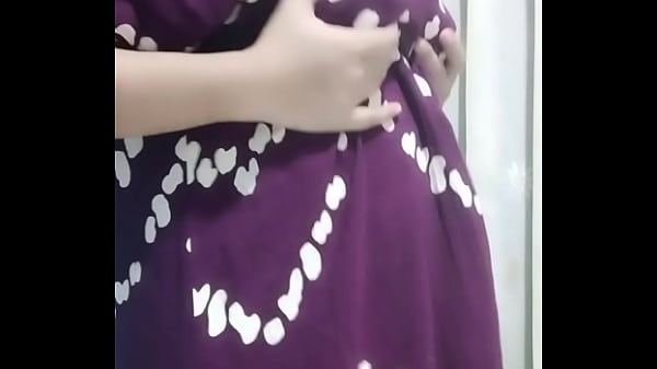 Bu Guru Hijab Ngebet Pamer Memek Basah