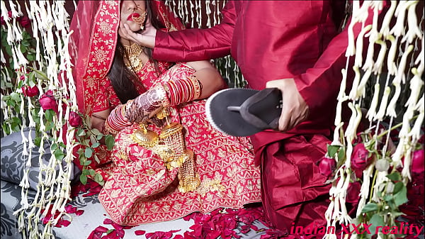Malam Pertama Nikah India, Mainin Bini Di Kamar Hotel Sambil Ngomong Hindi Panas-panas.