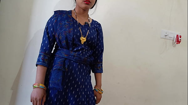 Bajwa Desi Gao Ki Garmi Se Paseene Se Bheegi Naukarani, Pichhe Se Zor Ki Chudai, Saaf Hindi Mein Aahon Ki Awaaz.