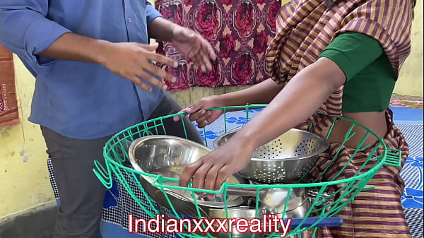Bokep India Paling Hot, Keluarga Tiri Desi, Suara Hindi Jelas, Bikin Makin Bernafsu.