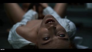 Alien Parasit Pengontrol Pikiran Vs Cewek Seksi Yang Bikin Ngilu