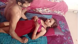 Ibu Rumah Tangga India Paling Hot Dengan Payudara Montok, Main Seru Sama Suami Pakai Suara Desi Yang Bikin Ngilu
