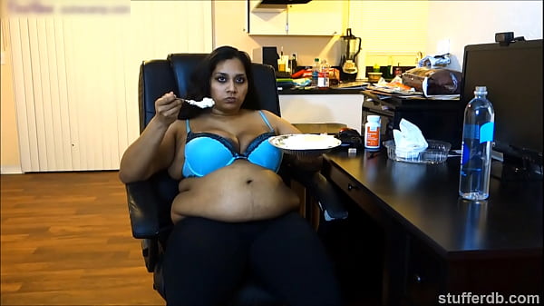 Desi Rose Ngeces Pie, Ngecesin Lubangnya!