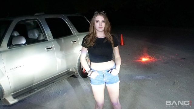Bang! Melody Marks Pake Memeknya Buat Bikin Masalah Ilang, Goyangin Bokong Biar Bebas.