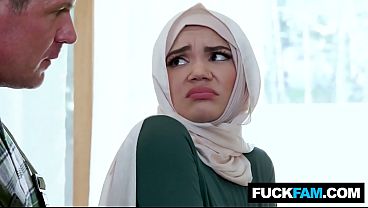 Wtf!! Cewek Hijab Manis Ngentot Pertama Kali Sama Tukang Ledeng, Naudi Nala & Jason Sarcinelli Bikin Muncrat