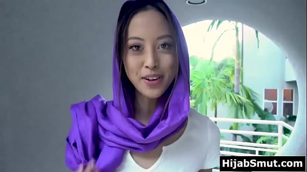 Gadis Muslimah Muda Sange Terus Mikirin Ngewe Tanpa Henti