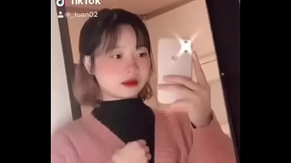 Goyangin Pantat Montok Di Tiktok, Bikin Liur Netizen Ngucur!