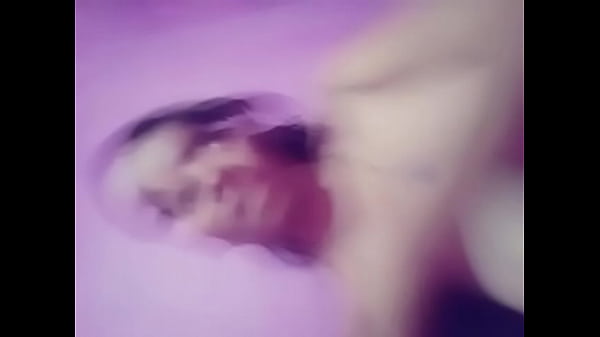 Goyangin Tubuh Lo Kayak Orang India, Bikin Pengin Gigit