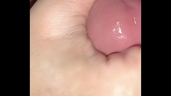 Istriku Paling Enak Ngeblow, Bikin Merem Melek, Goyang Lidah Bikin Crot Di Mulut.