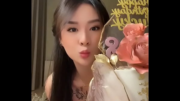 Tiktok Nipnya Mepet Keluar, Cewek China Kena Sodok