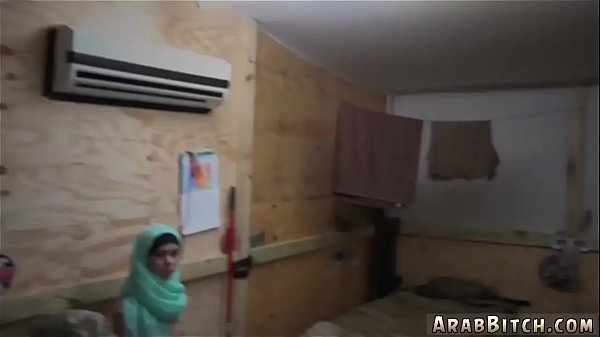 Aksi Pertama Anal Arab, Ngentot Lancar Sampai Nembus!