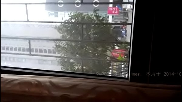 中国人浩哥在饭桌上操了闺蜜,闺蜜还喊爽。