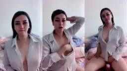 Rosalinda Baju Putih Nakal, Keliatan Putingnya Tembus.