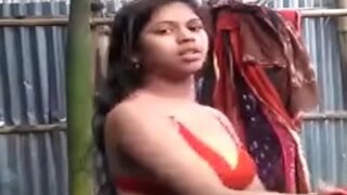 Seorang Cewek Bikin Video Mesum Desi Bangla Buat Pacarnya