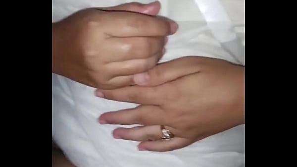 Istri Tetangga Minta Dikocok Sampai Crot