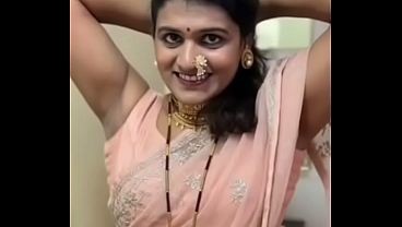 Wanita Seksi India Pamer Ketiak Basah Bikin Ngiler