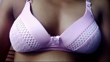 Malam Ini Gw Siapin Nasi Panas Buat Cewek India Seksi Yang Bikin Meleleh.