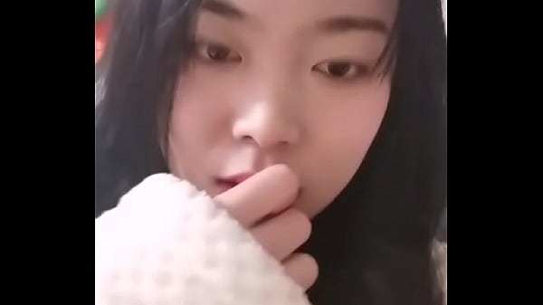 Gadis China Yang Manis, Bikin Pengen Gigit Bibir.
