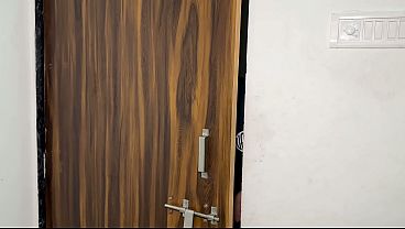 Abang Tiri Gantikan Peran Pacar Yang Hilang, Bikin Makin Panas.