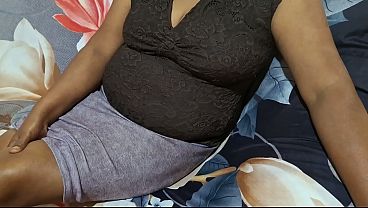 Ibu Tiri Asia Yang Lagi Horny Banget Pas Lagi Liburan, Bikin Suasana Makin Panas.