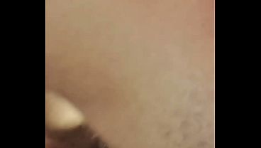 سعودي متحمس يشوف مرته تتناك قدامه و هو بيتفرج على سكس عرب نار