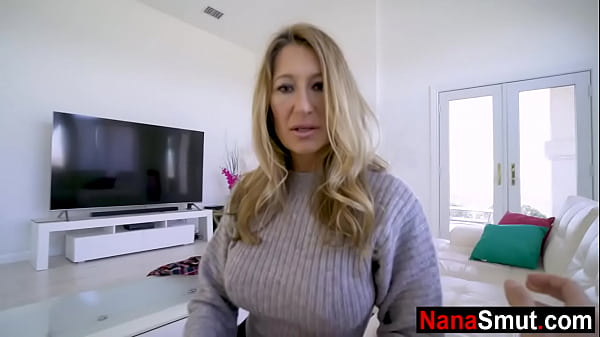 Nenek Tiri Lagi Horny Minta Ngewe Sama Cucu Tiri