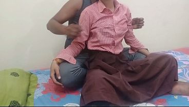 Cewek Deshi Lagi Colmek, Kontolnya Digoyang-goyang Sambil Mainin Pussy, Bikin Ngilu Banget.