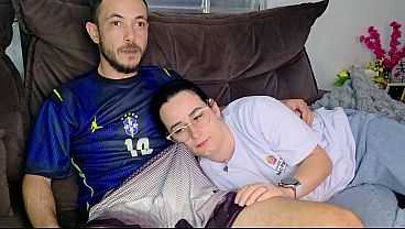 Irmã De Criação Se Excita Vendo O Jogo Do Brasil E Acaba Seduzida Pelo Meio-irmão