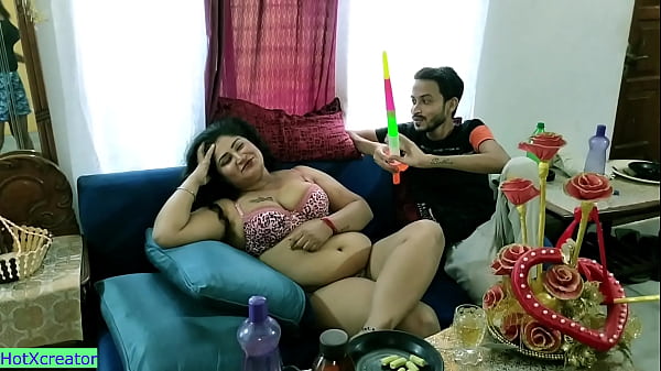Ultah Bhabhi India Panas, Ngentot Bareng Pacar Muda!